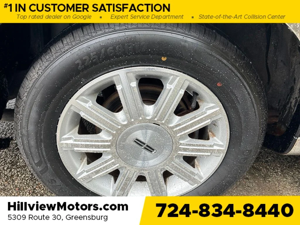 Used 2009 Black Clearcoat Lincoln Signature image 10