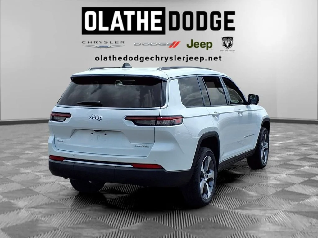 New 2026 Bright White Clear-Coat Exterior Paint Jeep Limited image 28