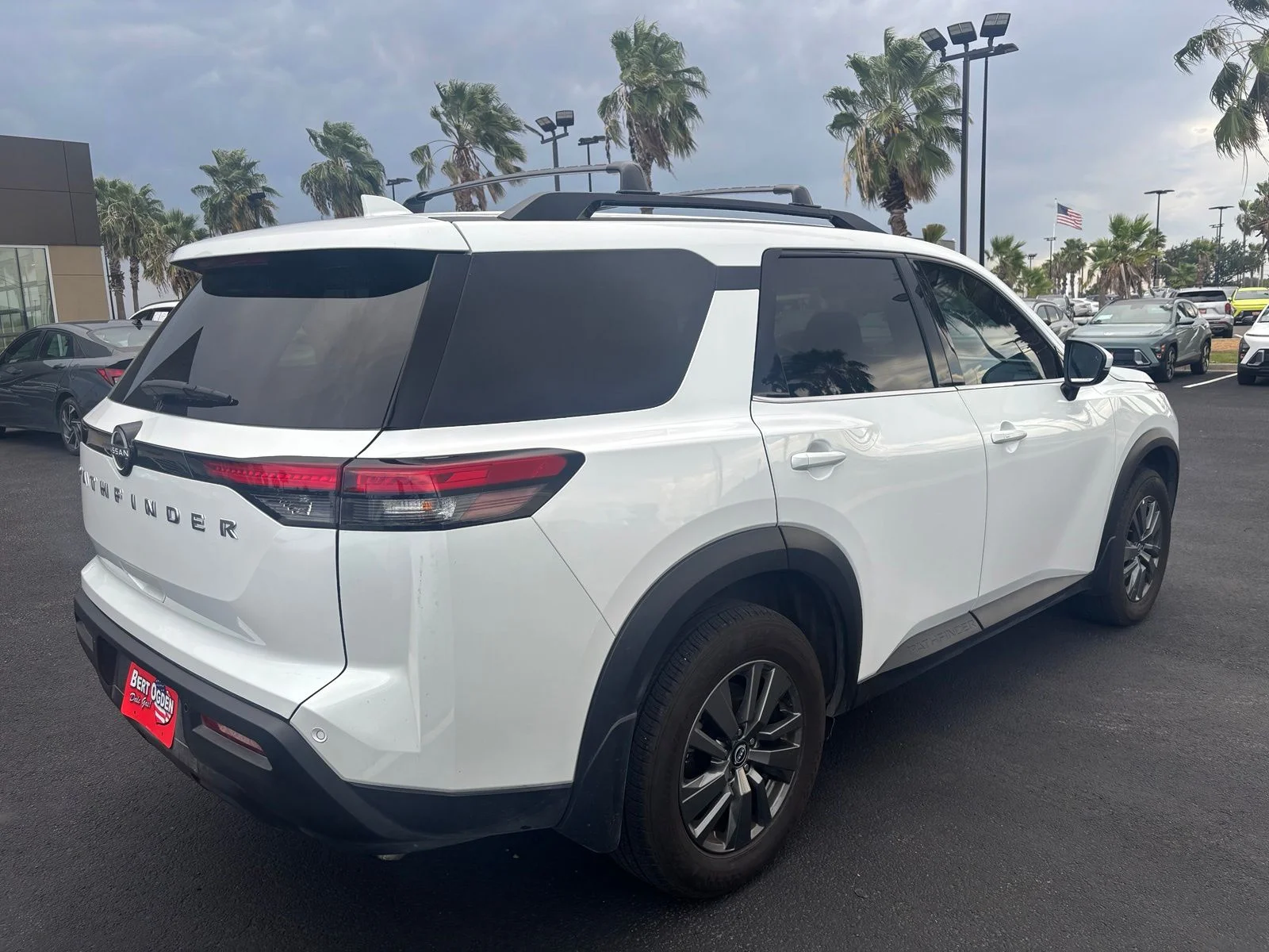 Used 2025 White Nissan SV image 6