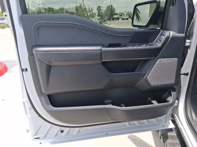 Used 2025 White Ford Lariat image 13
