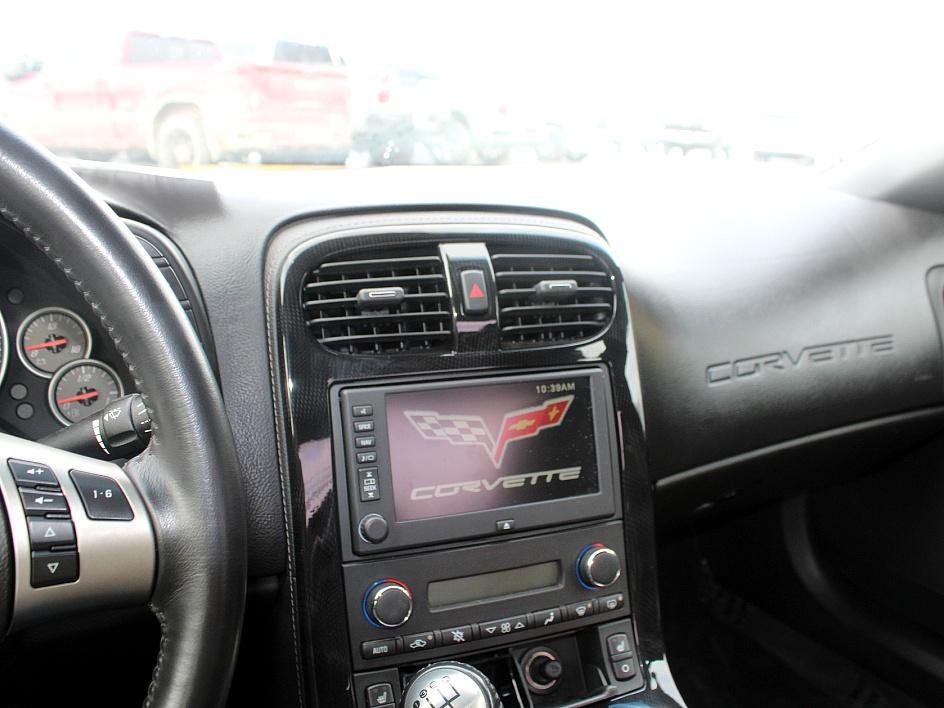 Used 2009 Yellow Chevrolet Z06 image 25