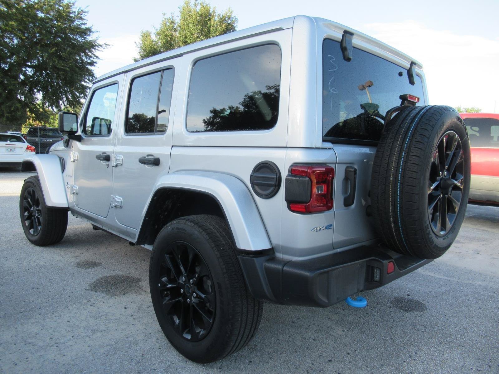 Used 2024 Silver Jeep Sahara 4xe image 3