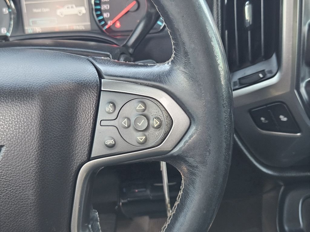 Used 2018 Silver Chevrolet LT image 27