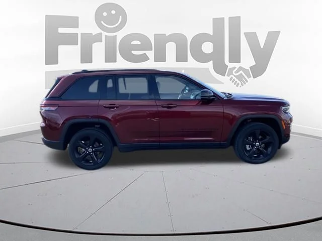 Used 2023 Red Jeep Limited image 4