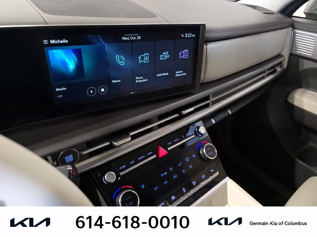 Used 2024 Silver Hyundai SEL image 23