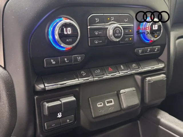 Used 2021 White GMC AT4 image 18