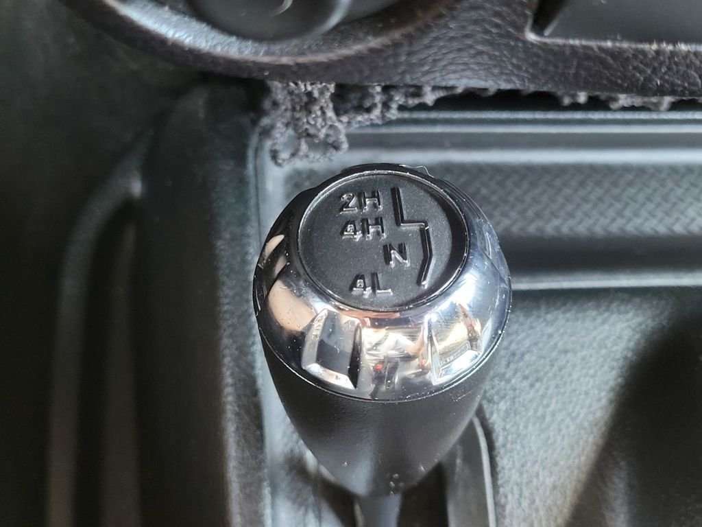 Used 2018 Gray Jeep Unlimited Sport image 23