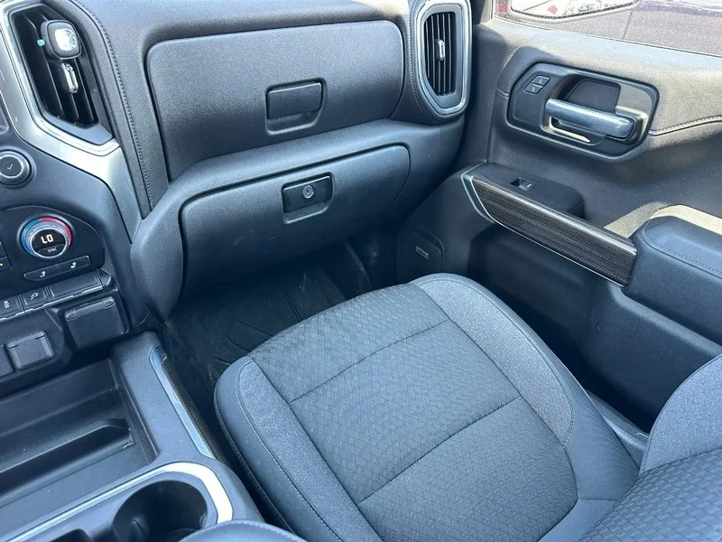 Used 2019 CAJUN RED TINTCOAT Chevrolet RST image 16