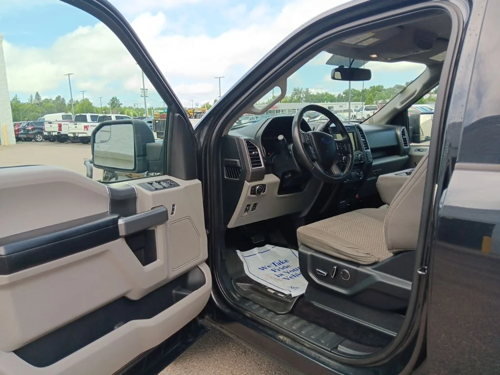 Used 2015 Tuxedo Black Metallic Ford XLT image 13
