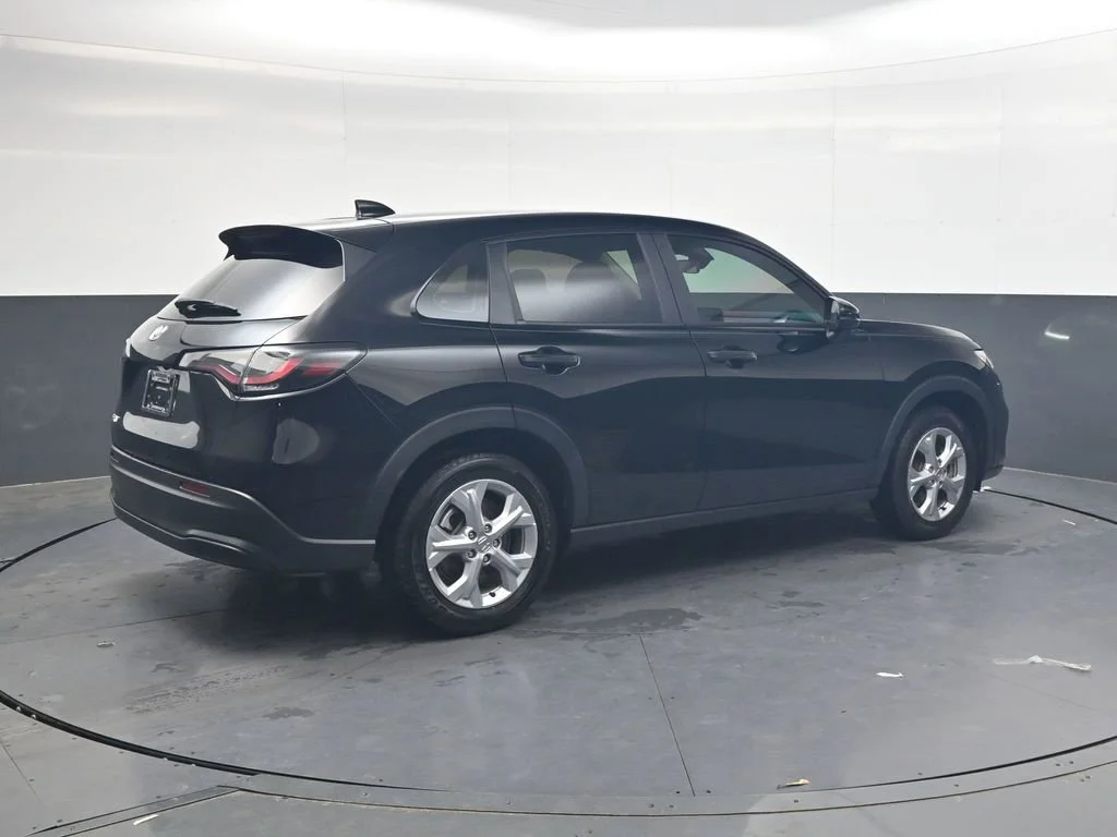 Used 2023 Crystal Black Pearl Honda LX image 4