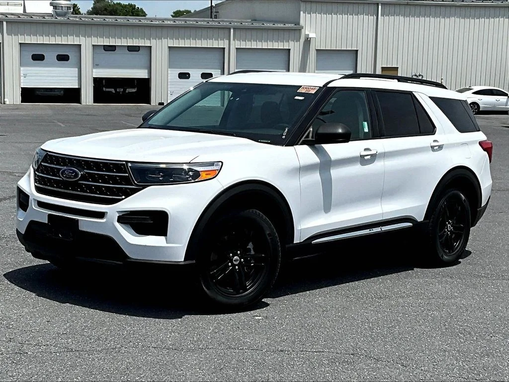 Used 2020 White Ford XLT image 3