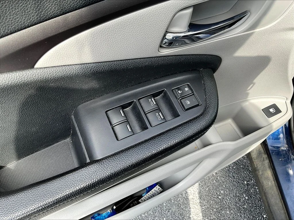 Certified Used 2019 Obsidian Blue Pearl Honda RTL image 20