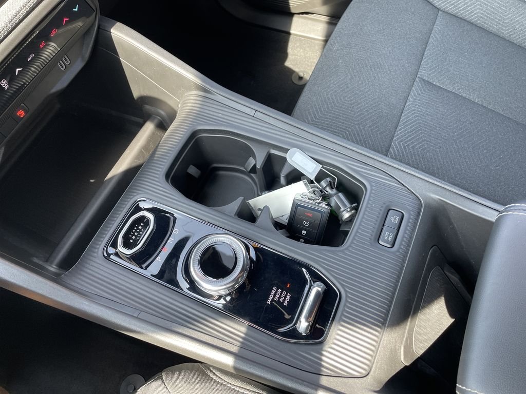 Used 2026 White Jeep Laredo image 21