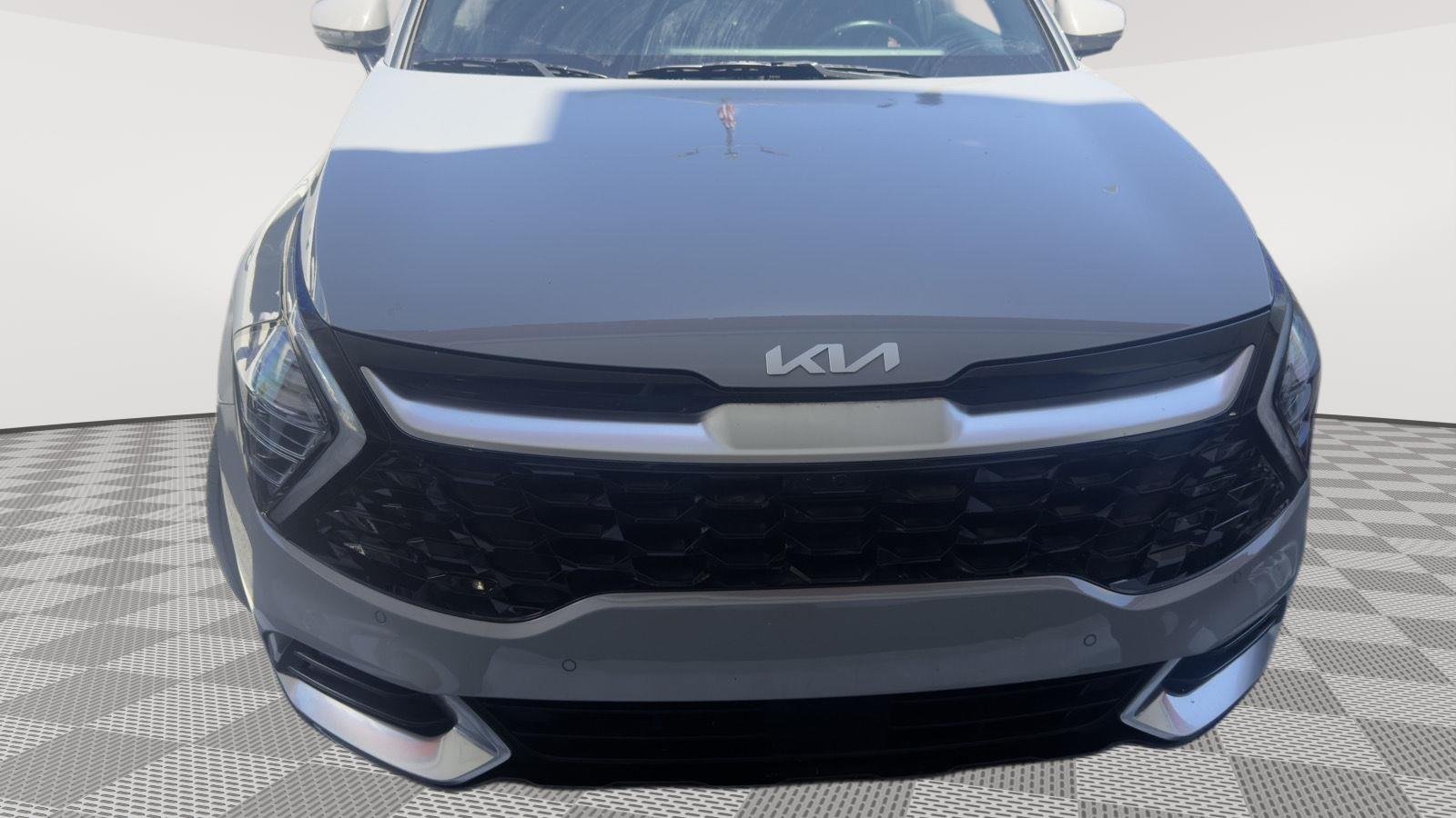 Used 2024 Wolf Gray Kia SX-Prestige image 4