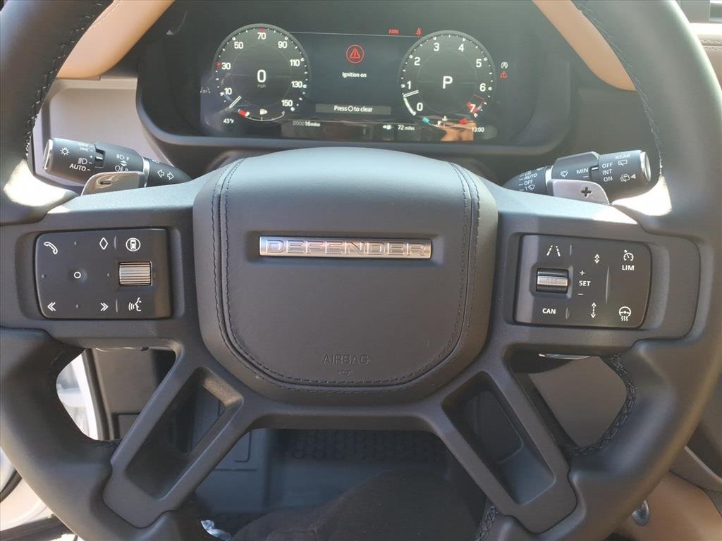 2026 Land Rover Defender V8 - Photo 11