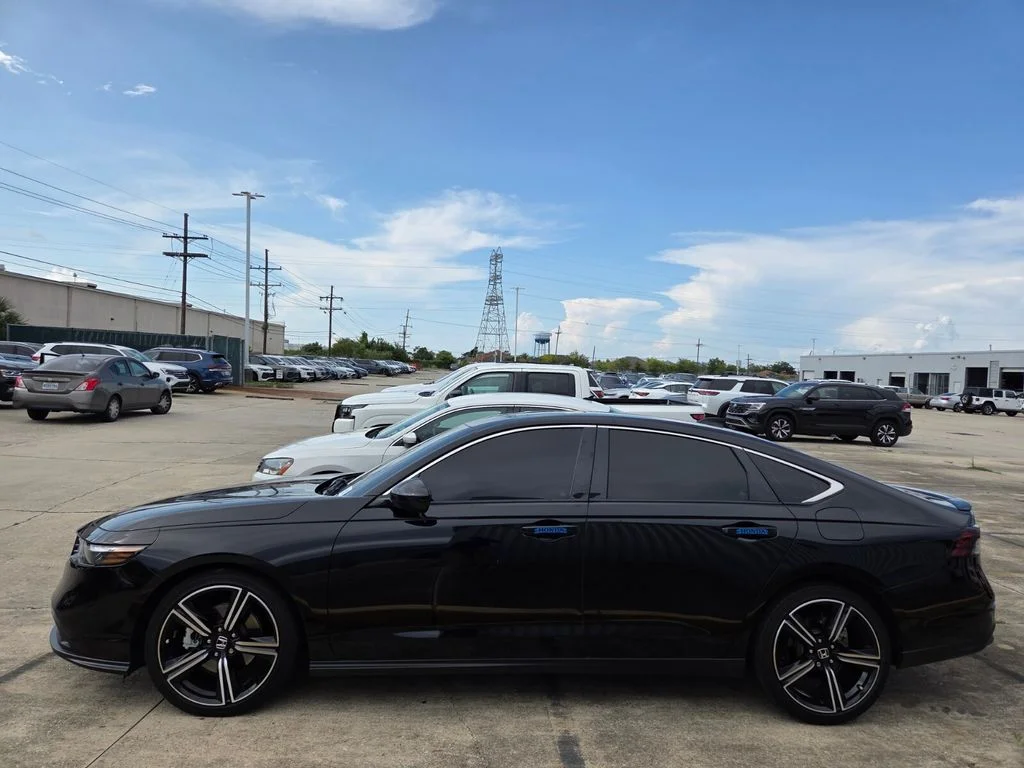 Used 2025 Black Honda Sport image 6