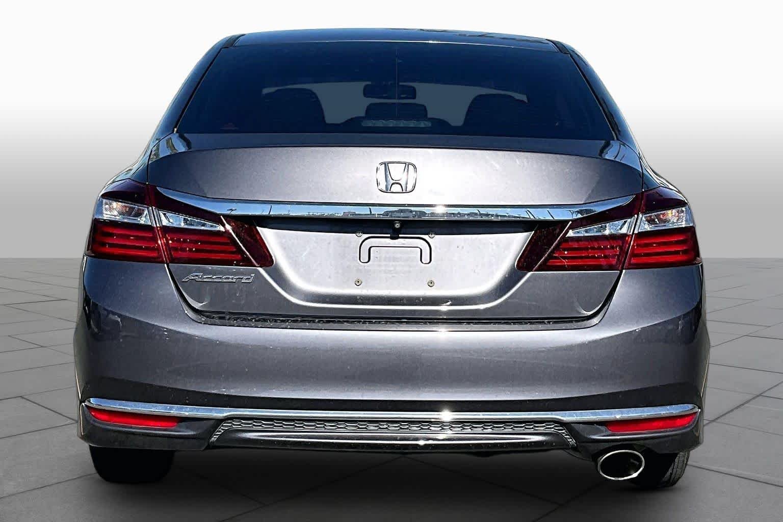 Used 2017 Modern Steel Metallic Honda LX image 4