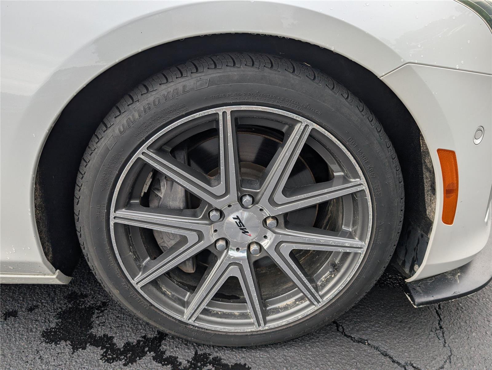 Used 2016 CRYSTAL WHITE TRICOAT Cadillac V-Sport Premium RWD image 38