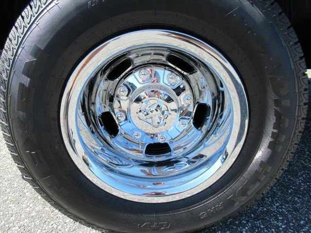 New 2026 Bright White Clear-Coat Exterior Paint RAM Tradesman image 8