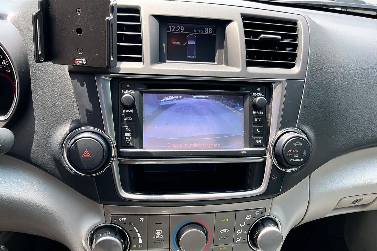 Used 2013 Classic Silver Metallic Toyota SE image 27