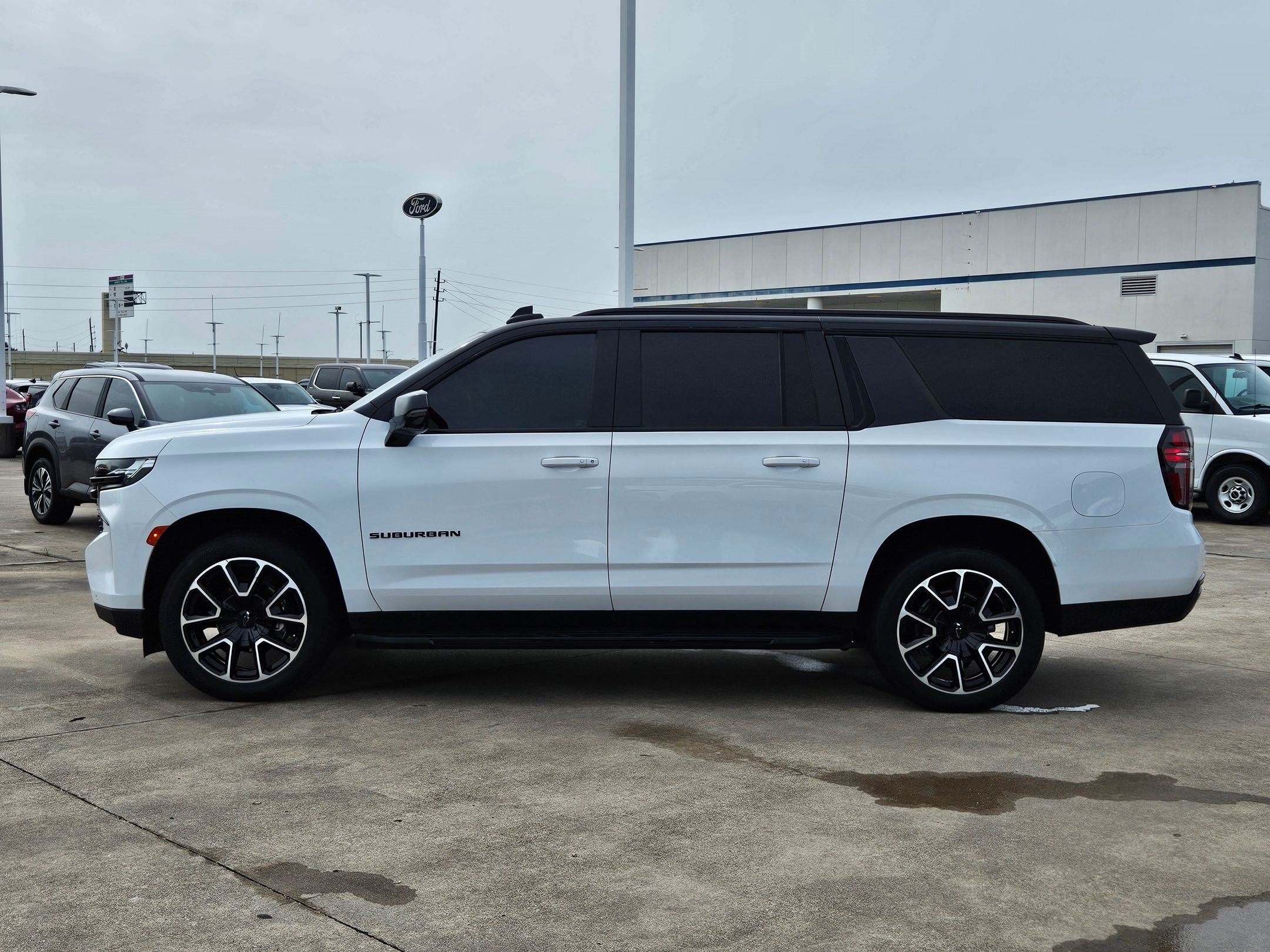 Used 2024 Summit White Chevrolet RST image 6