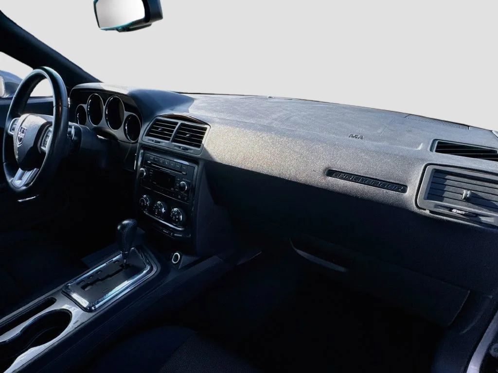 Used 2014 Silver Dodge SXT image 30