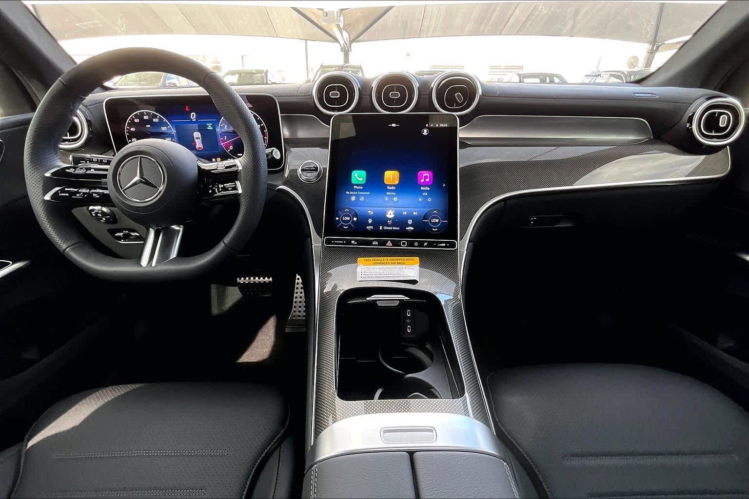 New 2026 Black Mercedes-Benz GLC 300 image 8