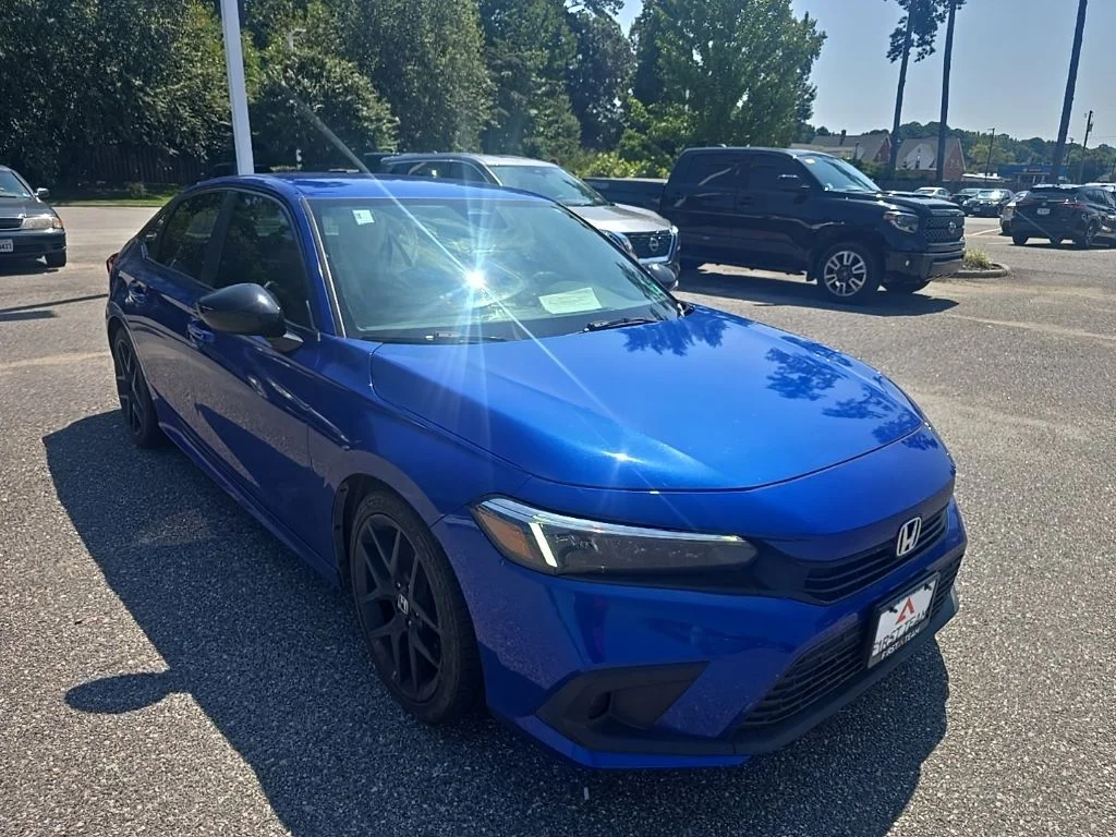 Used 2024  Honda Sport image 3