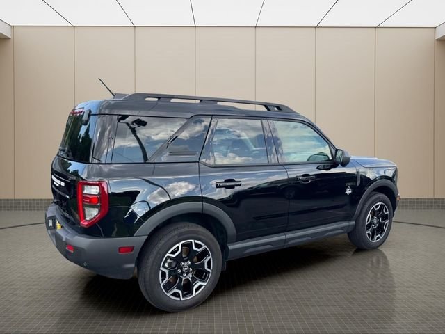 Used 2025 Black Ford Outer Banks image 14