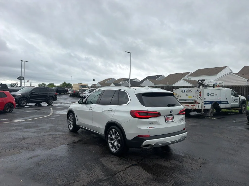Certified Used 2019 Mineral White Metallic BMW xDrive40i image 6