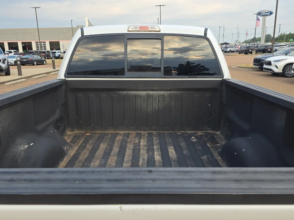 Used 2013 Oxford White Ford XLT image 4
