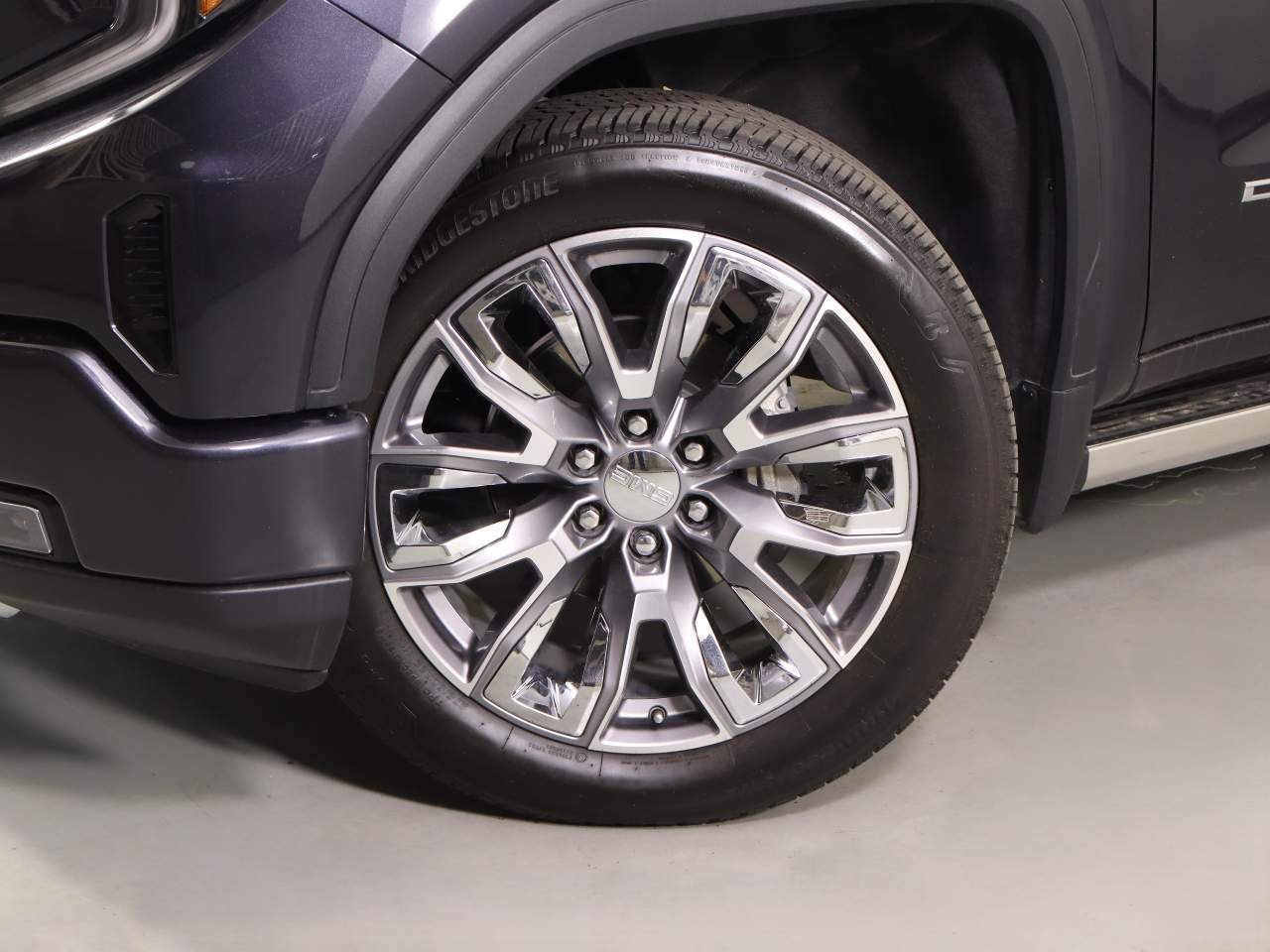 Used 2024 Gray GMC Denali Crew Cab image 7