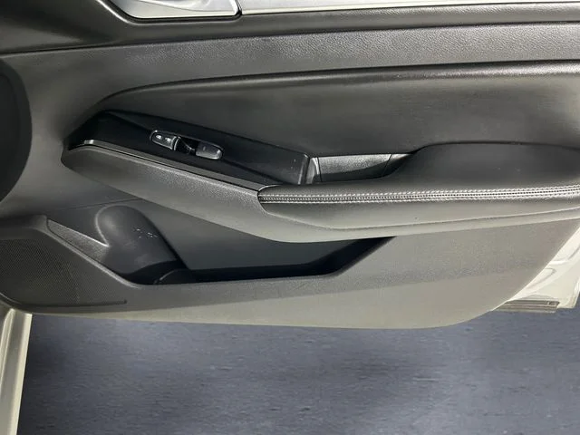 2023 Nissan Altima SV - Photo 15