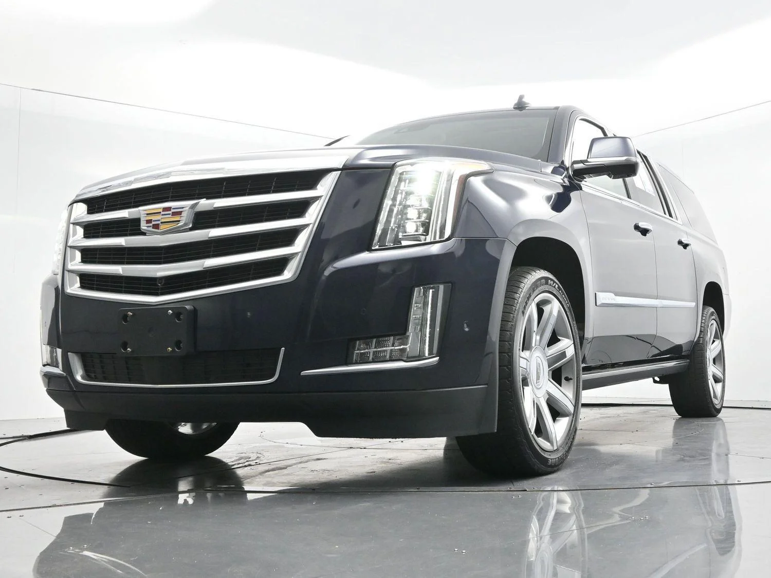 Used 2019 DARK ADRIATIC BLUE METALLIC Cadillac Premium Luxury image 49