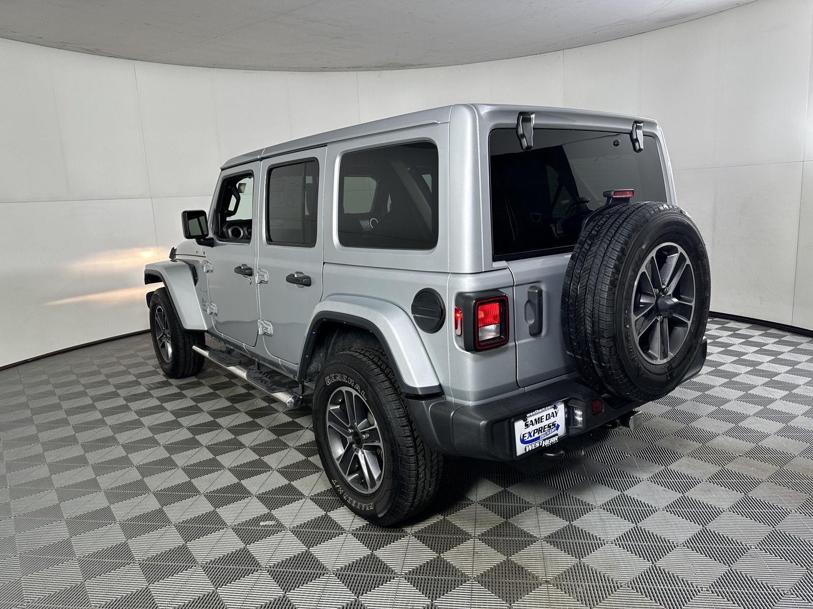 Used 2023 Silver Zynith Jeep Sahara image 9