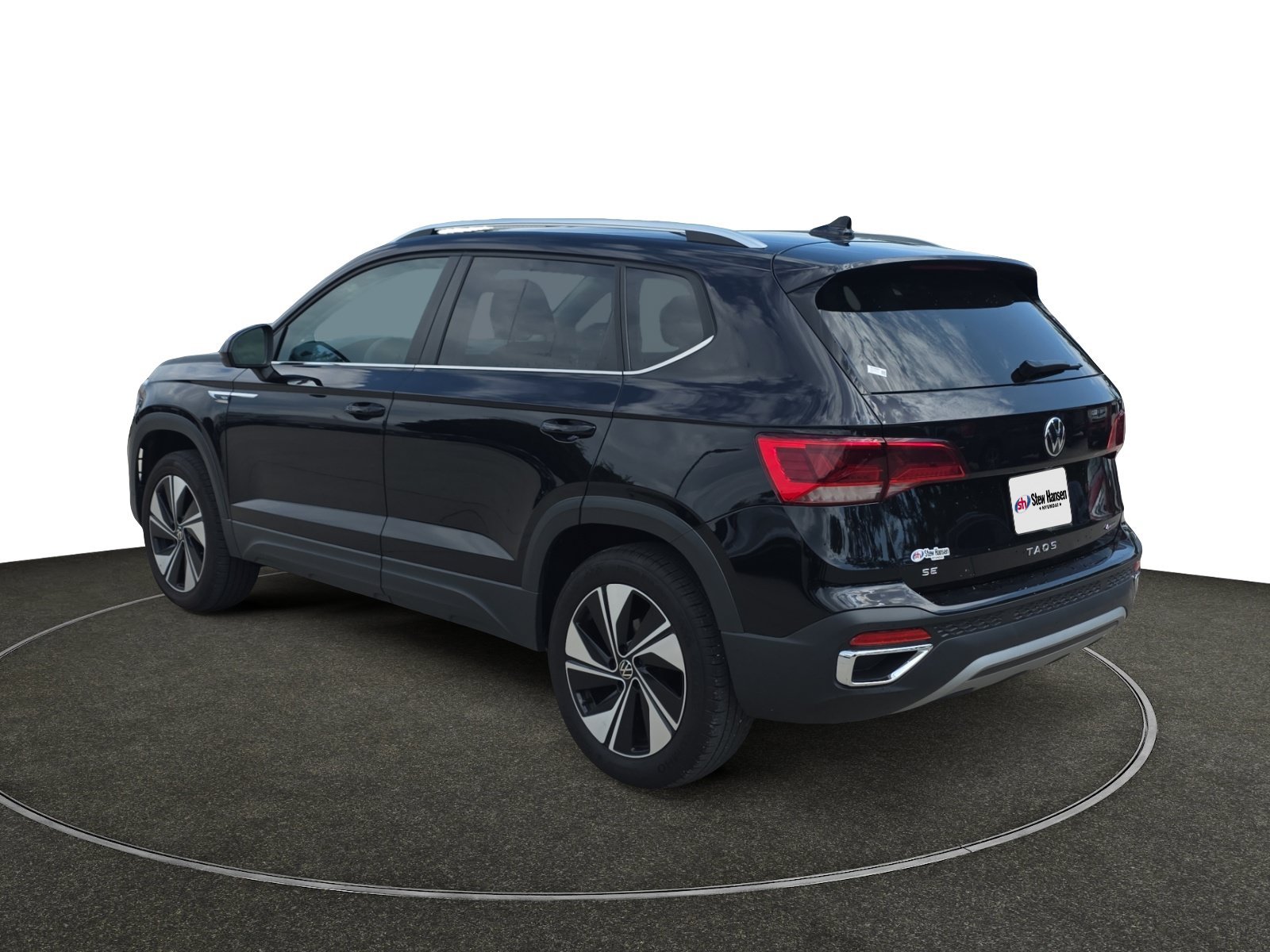 Used 2024 Black Volkswagen SE image 3