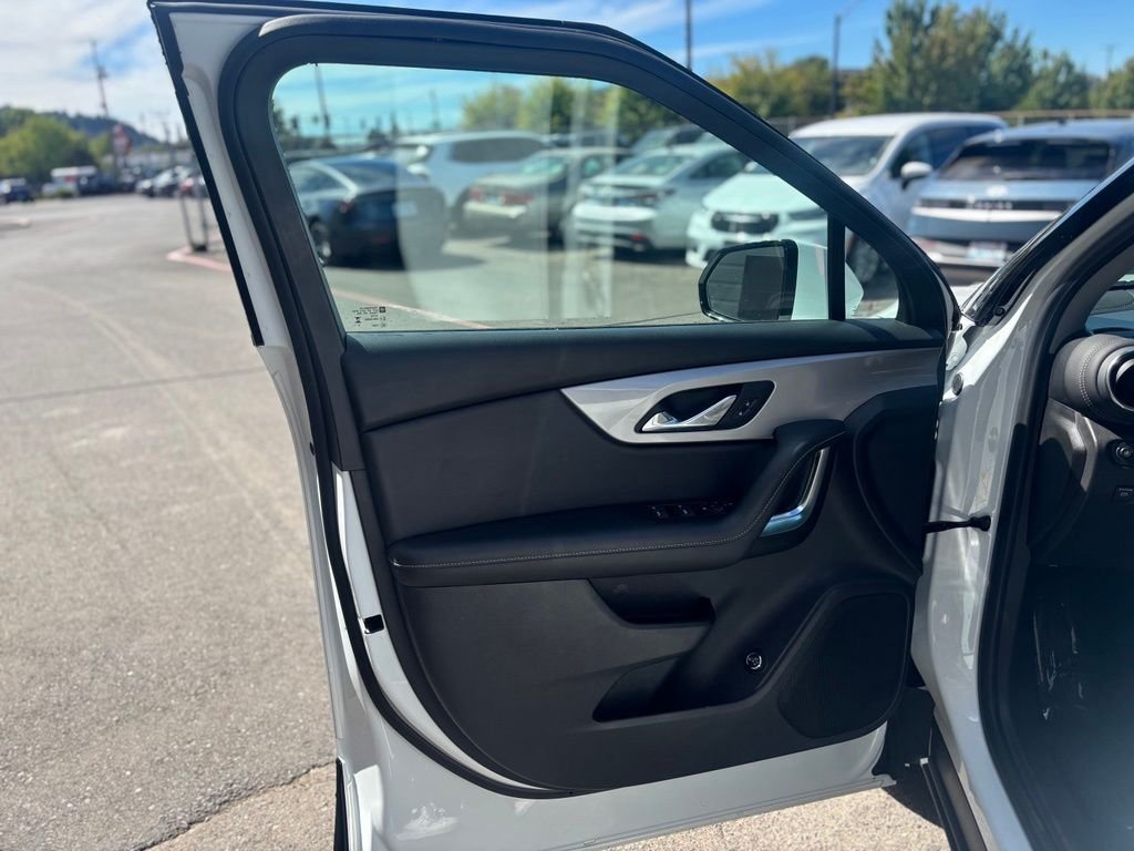 Used 2024 White Chevrolet LT image 23