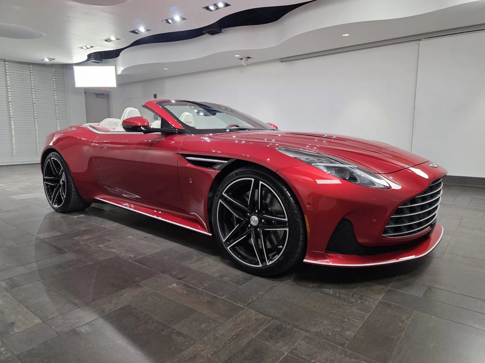 2026 Aston Martin DB12 Volante's photo