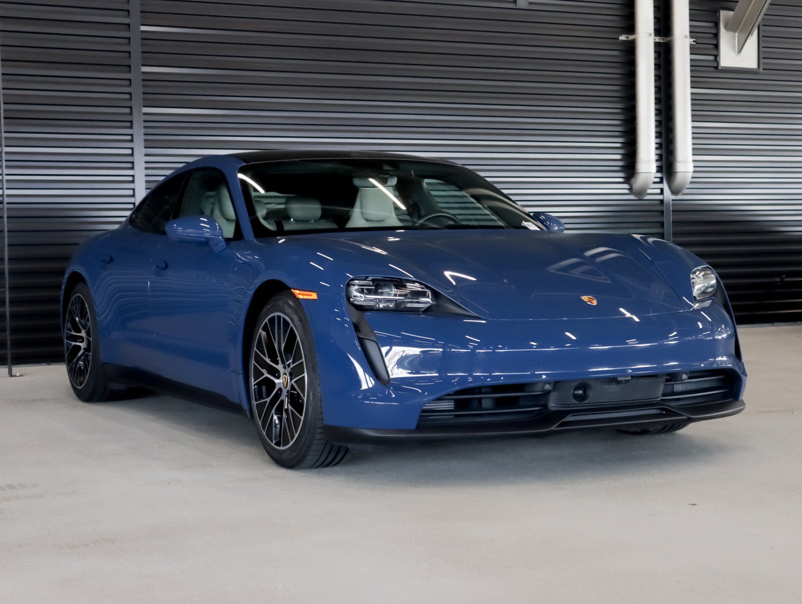 Certified Used 2023 Neptune Blue Porsche  image 7