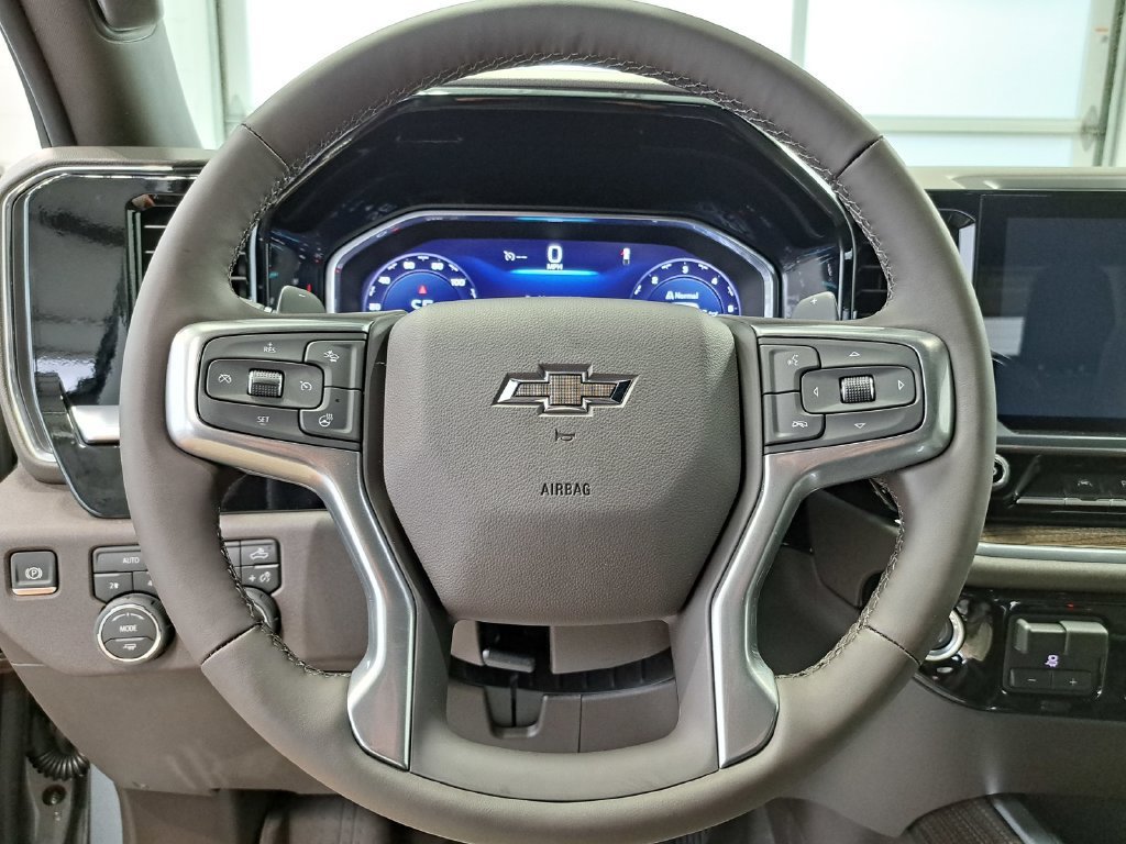 2026 Chevrolet Silverado 1500 RST Crew Cab Pickup Slide 8