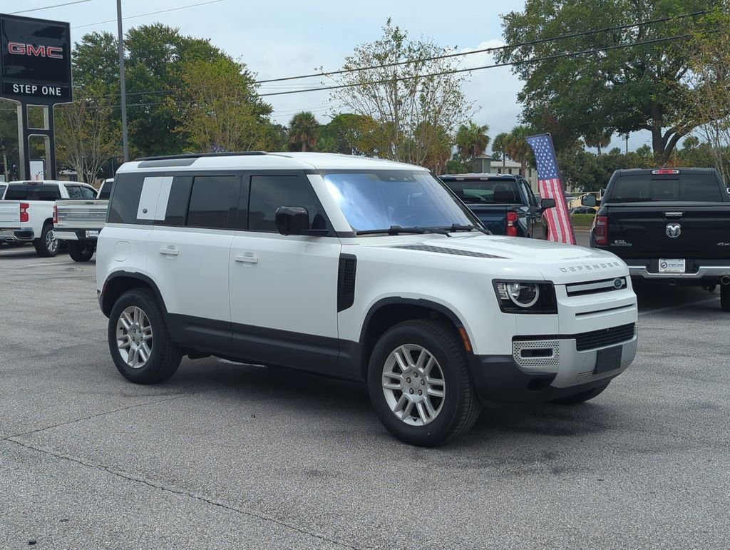 Used 2022  Land Rover S image 8