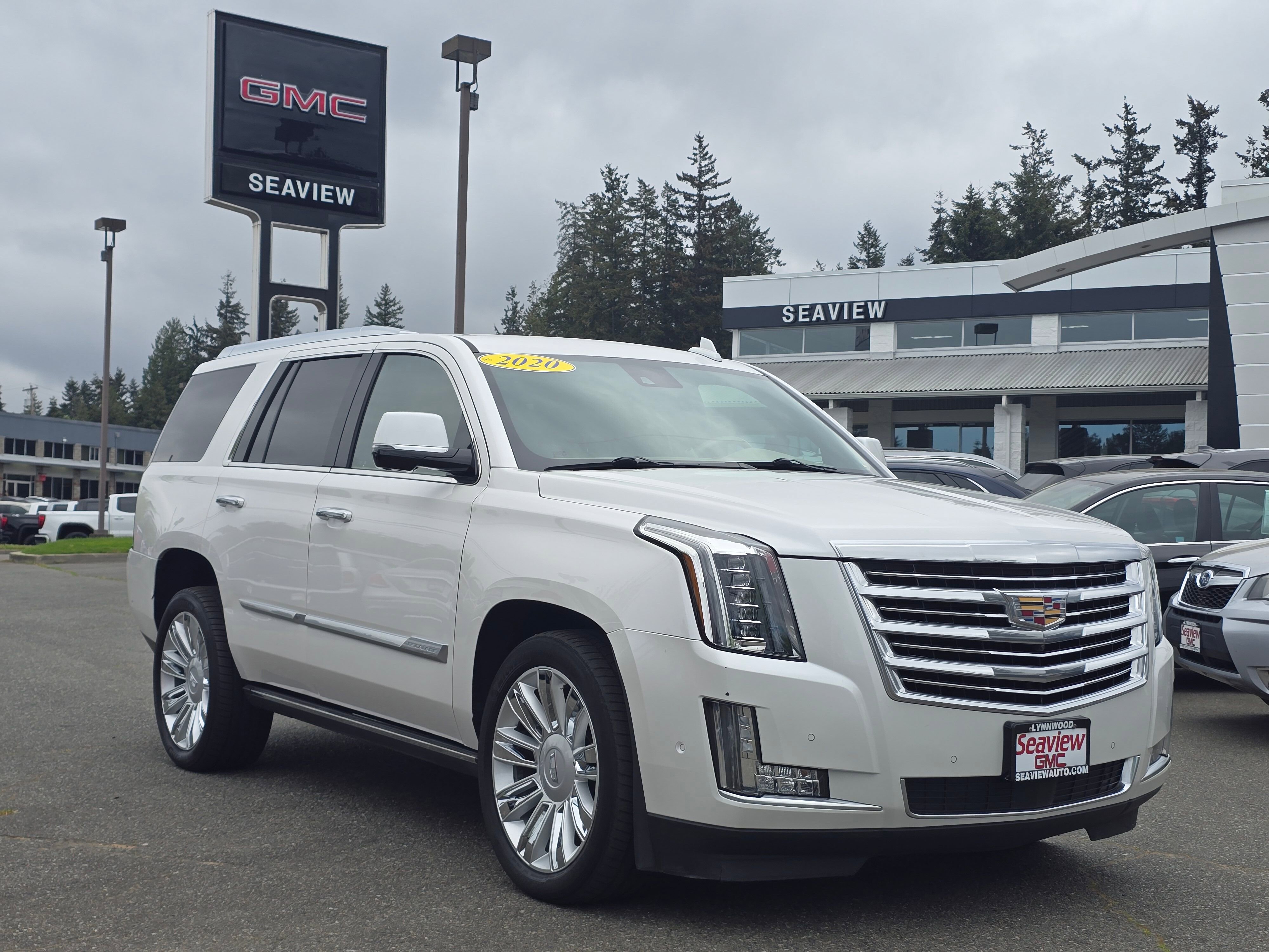 2020 Cadillac Escalade AWD Platinum's photo