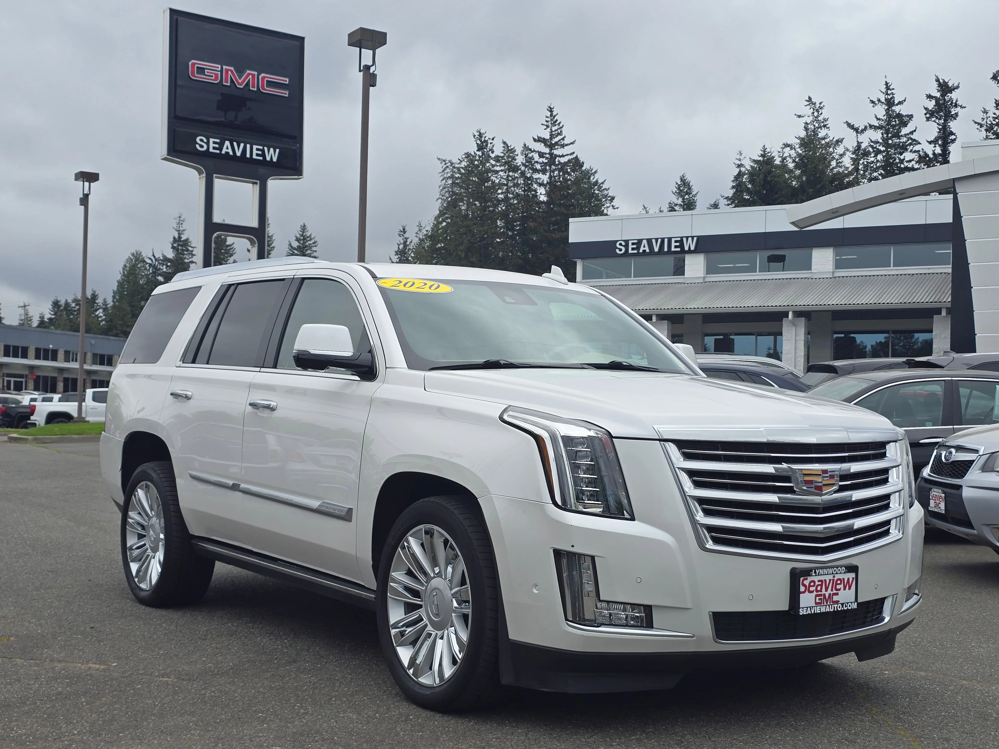 2020 Cadillac Escalade AWD Platinum's photo