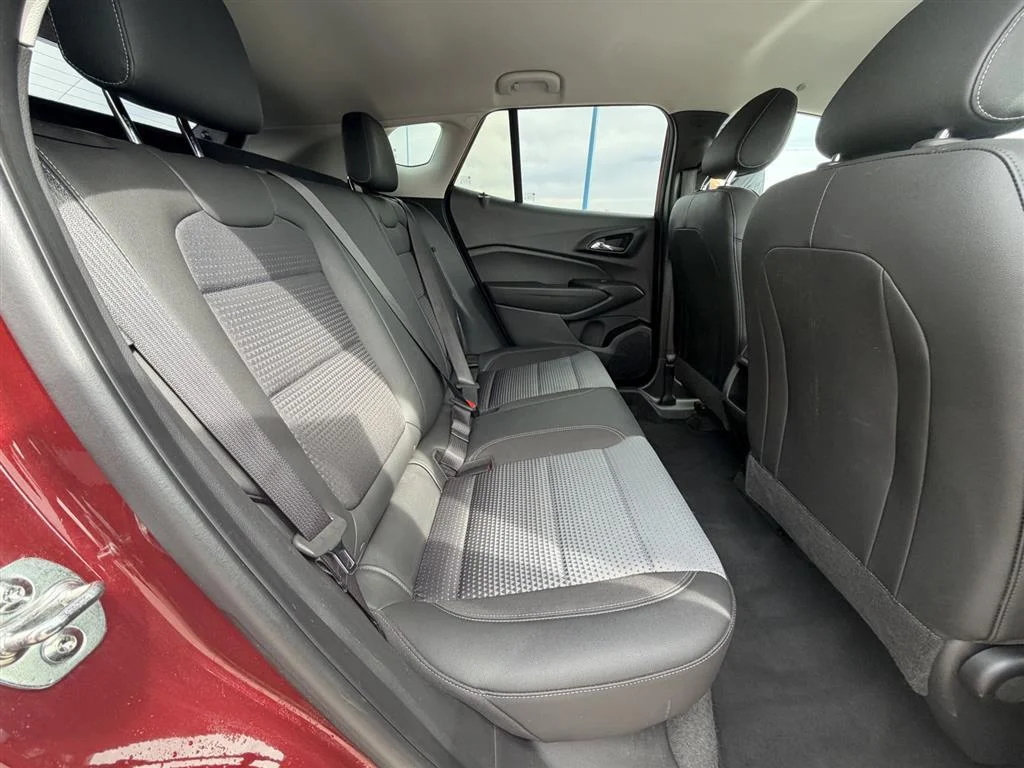 Used 2025 Crimson Metallic Chevrolet LT image 19