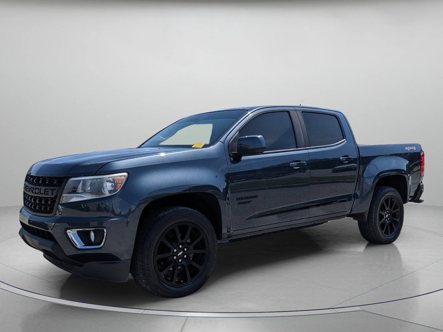 Used 2019 Shadow Gray Metallic Chevrolet 4WD LT image 2