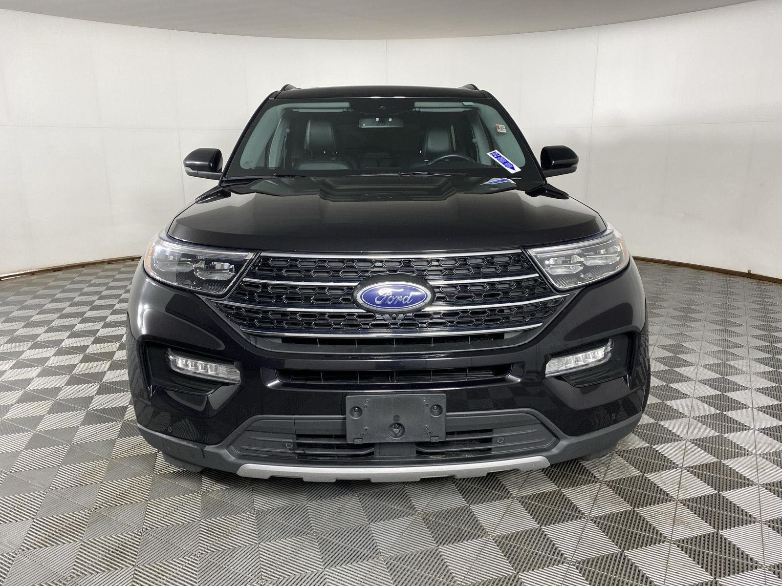Used 2023 Agate Black Metallic Ford XLT image 20
