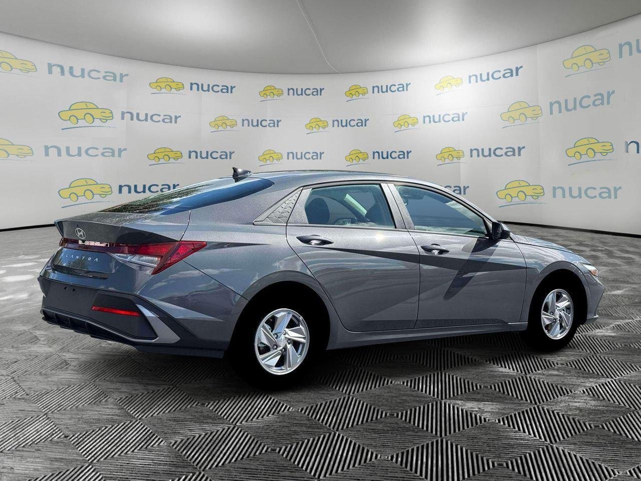 2026 Hyundai Elantra — photo 8