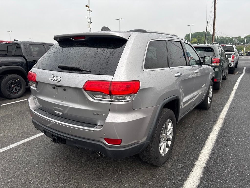 Used 2015 Silver Jeep Limited image 10