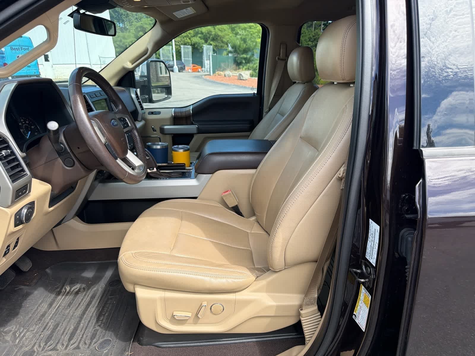 Used 2018 Magma Red / Stone Ford LARIAT image 9