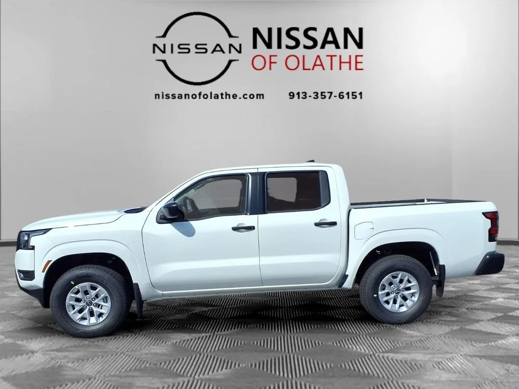 New 2026 Glacier White Nissan Crew Cab S image 17